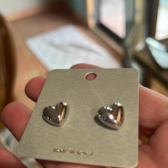 Silver Puffy Hearts Earrings NWT - Picture 2 of 5